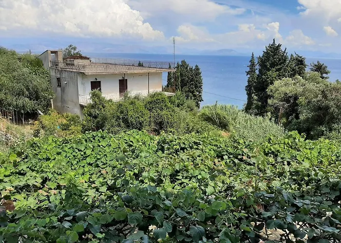 Appartamento Amazing In With Terrace Benitses (Corfu)