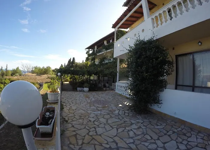 Appartamento Amazing In With Terrace Benitses (Corfu)