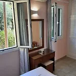 Amazing In With Terrace Daire Benitses (Corfu)