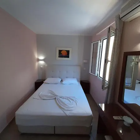 Amazing In With Terrace Apartment *