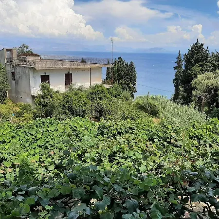 Apartment Amazing In With Terrace Benitses (Corfu)