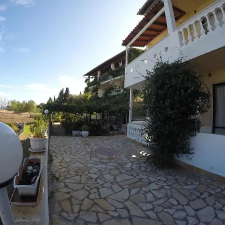 Apartment Amazing In With Terrace Benitses (Corfu)